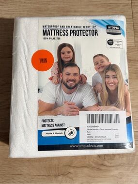 Twin White Waterproof Terry Mattress Protector